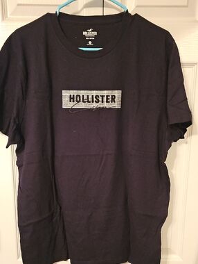 Hollister Black Logo Short Sleeve T‑Shirt